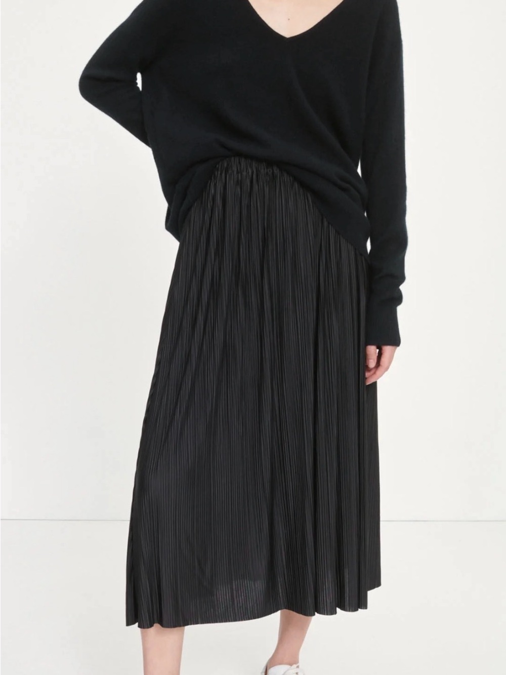 SAMSOE SAMSOE Uma Pleated Midi Skirt Black Size M Minimalist Scandinavian Chic - Picture 3 of 6